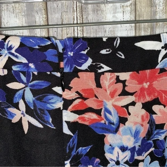 Talbots Floral Pencil Skirt - Picture 6 of 6